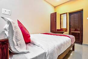 OYO 29878 Sri Abirami Inn