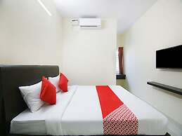 CAPITAL O 23461 Champion Lotus