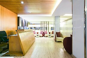 Capital O 45587 The Roa Hotel