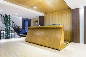 Capital O 45587 The Roa Hotel