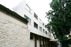 Capital O 45587 The Roa Hotel