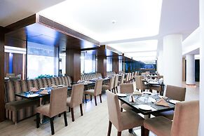 Capital O 45587 The Roa Hotel