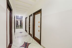 Capital O 37274 The Royal Palace