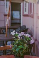 Vila Santa Eulália Hostel