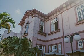 Vila Santa Eulália Hostel