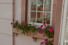 Vila Santa Eulália Hostel