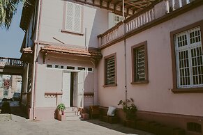 Vila Santa Eulália Hostel