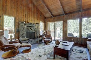 Pet-Friendly 11 Camas Home with Brand-New Private Hot Tub by RedAwning