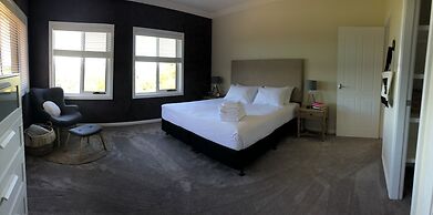 Bridgewings Lighthouse Beach