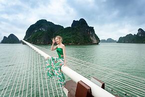 Sena Cruises Wonder On Lan Ha Bay