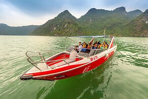 Sena Cruises Wonder On Lan Ha Bay