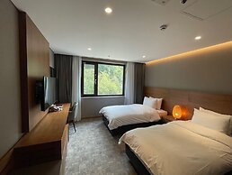 Mudeungpark Hotel