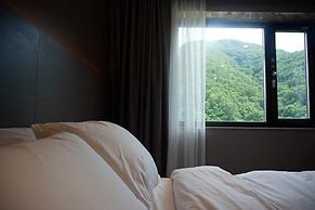 Mudeungpark Hotel
