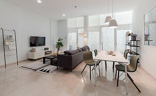 Blue Arch Suites - The Notre Dame Saigon