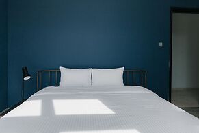 Blue Arch Suites - The Notre Dame Saigon