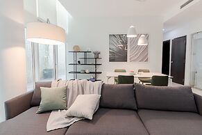 Blue Arch Suites - The Notre Dame Saigon