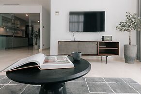 Blue Arch Suites - The Notre Dame Saigon