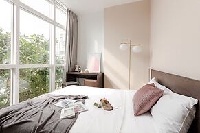 Blue Arch Suites - The Notre Dame Saigon