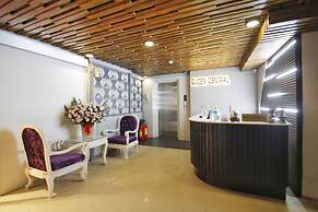 Queen Central Hotel 2