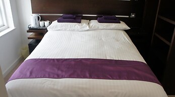 Kings Park Hotel