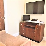 Kings Park Hotel