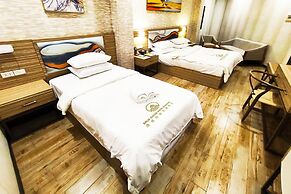 ERUS SUITES HOTEL BORACAY