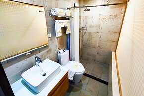 ERUS SUITES HOTEL BORACAY