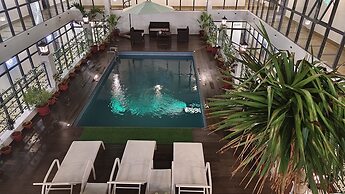 ERUS SUITES HOTEL BORACAY