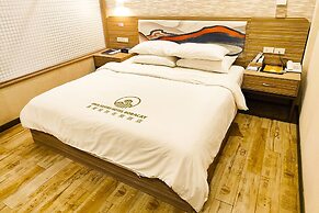 ERUS SUITES HOTEL BORACAY