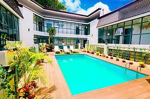 ERUS SUITES HOTEL BORACAY