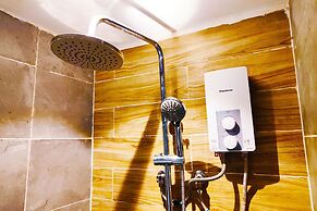 ERUS SUITES HOTEL BORACAY