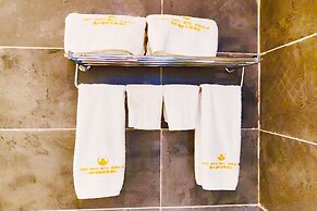 ERUS SUITES HOTEL BORACAY