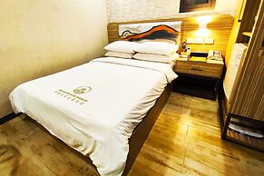 ERUS SUITES HOTEL BORACAY