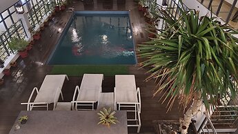 ERUS SUITES HOTEL BORACAY