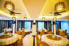 ERUS SUITES HOTEL BORACAY