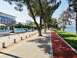 Grand Nicea Hotel