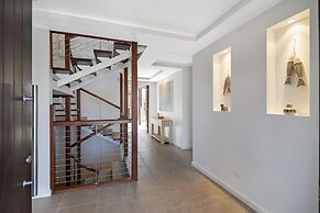 Sea Splash 75 Lorikeet Drive