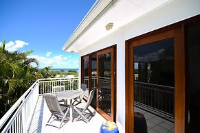 Notre Reve - 2/4 Brolga Place