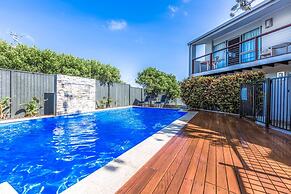 Lyrona - 3/35 Avocet Parade