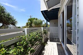 Sunbright 2/5 Petrel Street