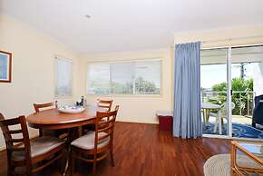 Sunbright 2/5 Petrel Street