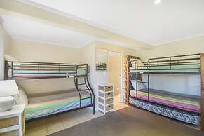 Summer Place - 24 Shearwater Street