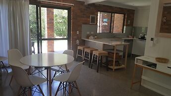 A Beach Break - 1/90 Lorikeet Drive