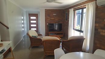 A Beach Break - 1/90 Lorikeet Drive