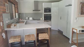 A Beach Break - 1/90 Lorikeet Drive