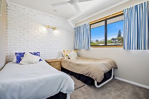 A Beach Break - 1/90 Lorikeet Drive