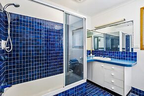 A Beach Break - 1/90 Lorikeet Drive