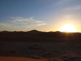 Bivouac Les Dunes De  Chegaga