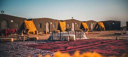 Bivouac Les Dunes De  Chegaga