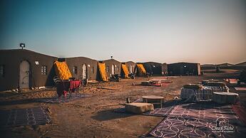 Bivouac Les Dunes De  Chegaga